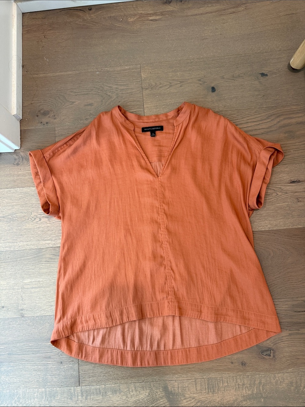Banana Republic Burnt Orange V-Neck Short Sleeve Blouse